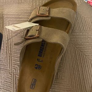 NWT Suede Leather Taupe Arizona BS Birkenstock size 43 (mens 10)